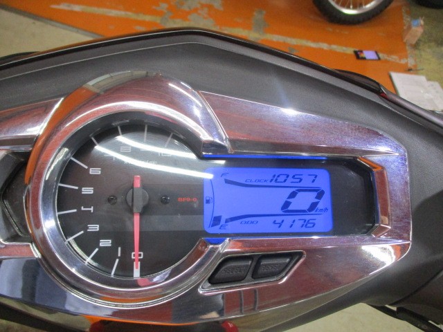 インパネもメーターカバー装備で高級感あふれる仕様です！通販も大歓迎の一台！！